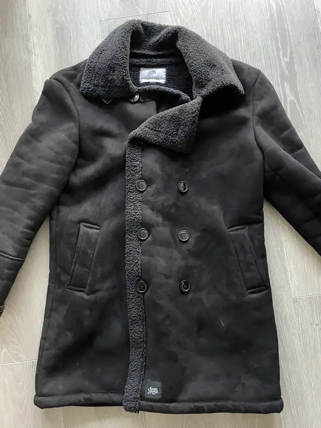 Sixth June : Black Shearling Coat / Jacket in Men's in City of Toronto - Image 2