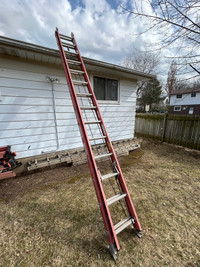 28’ fibreglass extension ladder