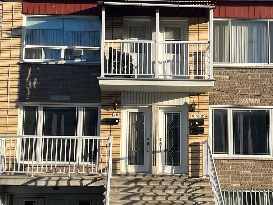 1 Minute From Metro Langelier - All included $650 — photo 1