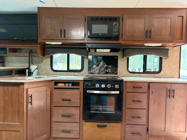 Outdoors RV 22 flq mountain series trailer in Travel Trailers & Campers in Penticton - Image 6