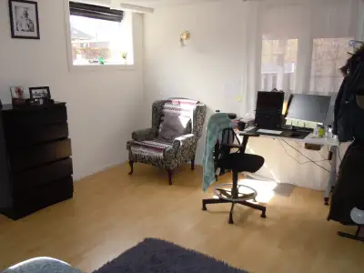 A Gorgeous 2 Bedroom Apartment (Kennedy & Matheson) The nice complete apartment with two big bedroom...