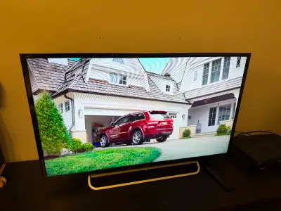 Sony TV 40”/ older smart tv, View more