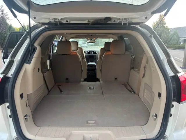 2012 Buick Enclave CLX2 in immaculate condition.569252868932259845