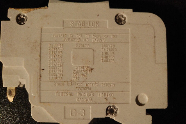27X Breakers Disjoncteurs Federal Pioneer Siemens Stab-Lok dans Électricité  à Ouest de l’Île - Image 2