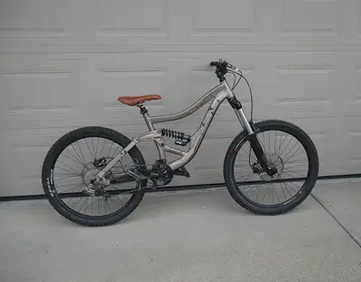 Specialized Downhill Mountain Bike - NW Hawkwood, View more