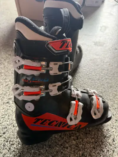 Tecnica R9.3 Junior Ski Boots 21-21,5, View more