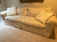 SOFA COUCH $125 Pickering 