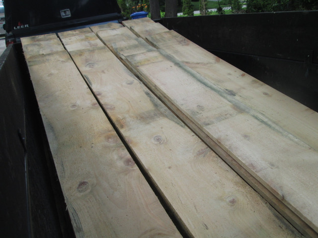 Pine boards 3/4 inch by 12 inch x 7 feet long dans Autre  à Ouest de l’Île