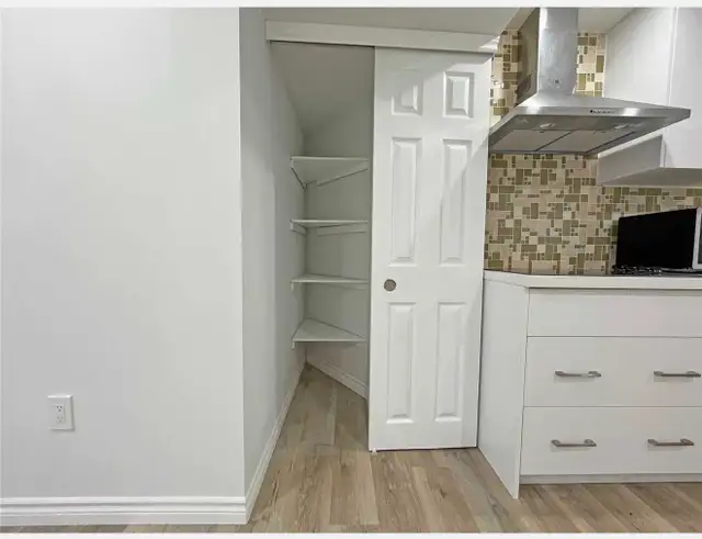1 Bedroom basement in Pickering in Long Term Rentals in City of Toronto - Image 10