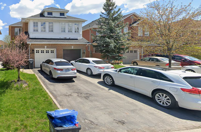 Accommodation available for Muslim male in Mississauga:- 4bhk semidetached house (unfurnished baseme...