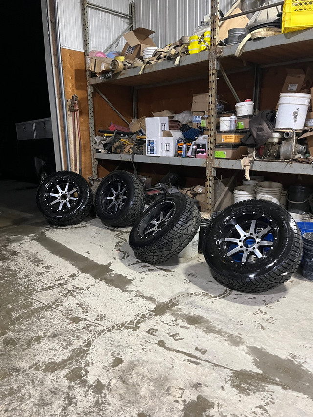 20x10 fuel mavericks and 35’s 8x170 in Tires & Rims in Trenton - Image 4
