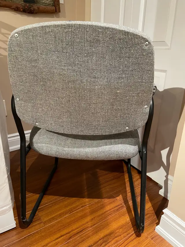 office chair  in Chairs & Recliners in Markham / York Region - Image 4