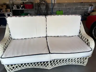 Willow Love seat with cushions, View more
