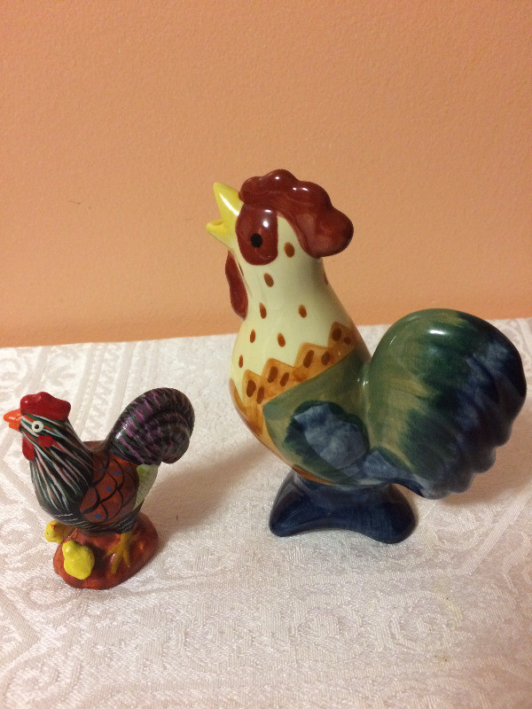 Porcelain  PFALTZGRAFF Rooster and small rooster with 2 chickens dans Art et objets de collection  à Ville de Montréal - Image 2