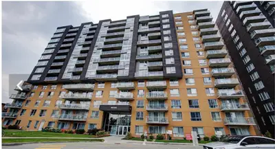 Découvrez le parfait équilibre entre commodité et confort dans ce charmant condo 3 1/2 au 12eme étag...