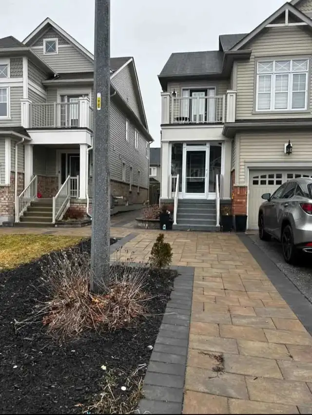 Private Room with Private Washroom for Rent on First Floor in Room Rentals & Roommates in Oshawa / Durham Region - Image 2