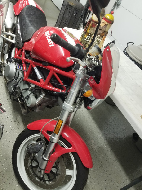 Motorcycle in Motorcycle Parts & Accessories in Markham / York Region - Image 2