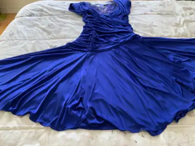 Robe très chic haute gamme idéal pour mariage, bal , graduation Fille d’honneur , mariage civil , pa...