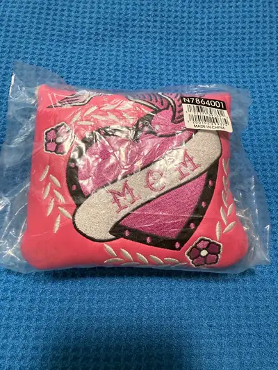 TaylorMade Spider Mom Putter cover, View more