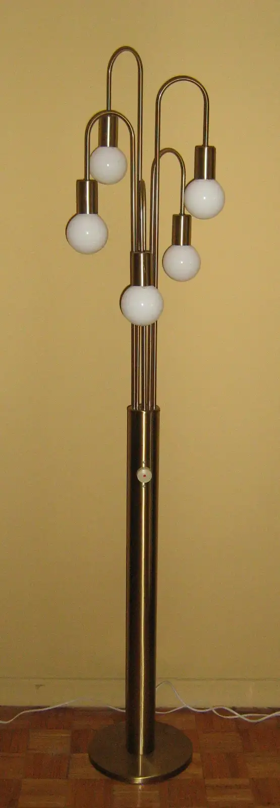 VTG. 5-Arm Waterfall Brushed Brass Floor Lamp att. to Sonneman in Indoor Lighting & Fans in City of Toronto - Image 10