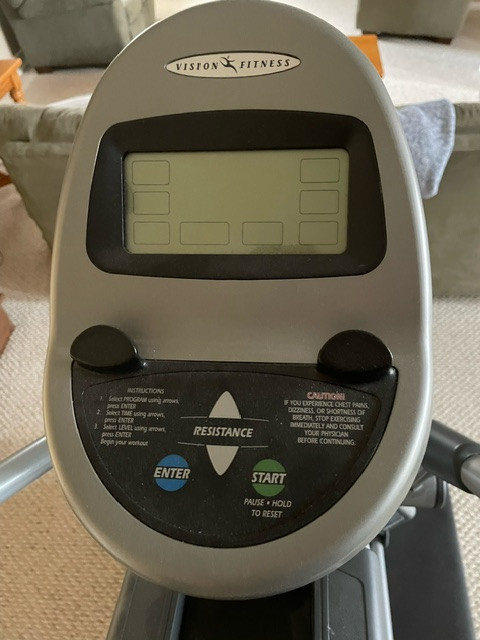 Elliptical Machine Vision Fitness x30 in Other in Sudbury - Image 2