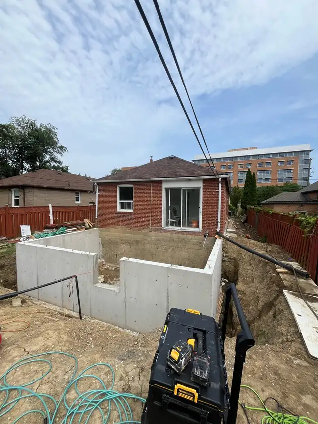 Renovations in general515340093841090563