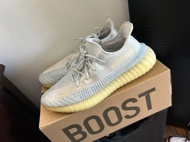 YEEZY 350v2 Cloud White sz13 in Men's Shoes in Cambridge - Image 2