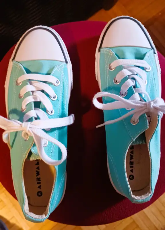 Tiffany Blue Running Shoes- Ardene Air Walk in Women's - Shoes in City of Toronto - Image 3