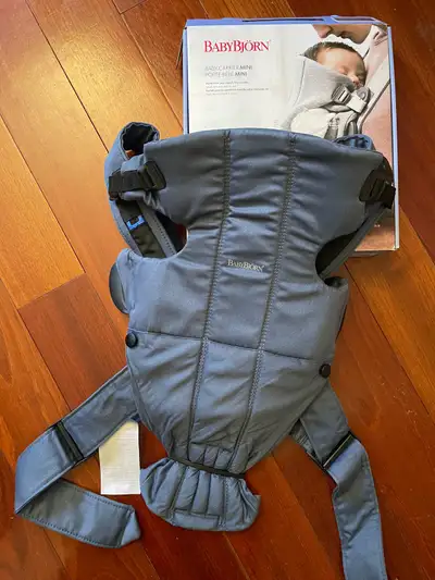 BabyBjörn porte-bébé mini / baby carrier mini, View more