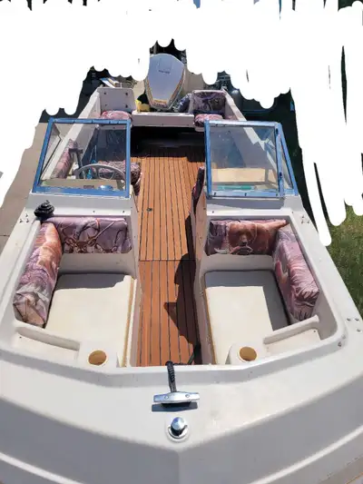 1980z Chrysler sport boat. Its a 21 foot fiberglass hull with a 85 hp jhonson outboard from 1986 i b...