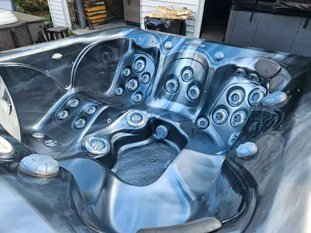 hot tub (Master Spa)62863281614595122