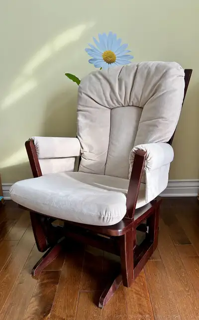  Fauteuil oscillant - Ultramotion- fabriqué au Canada , View more