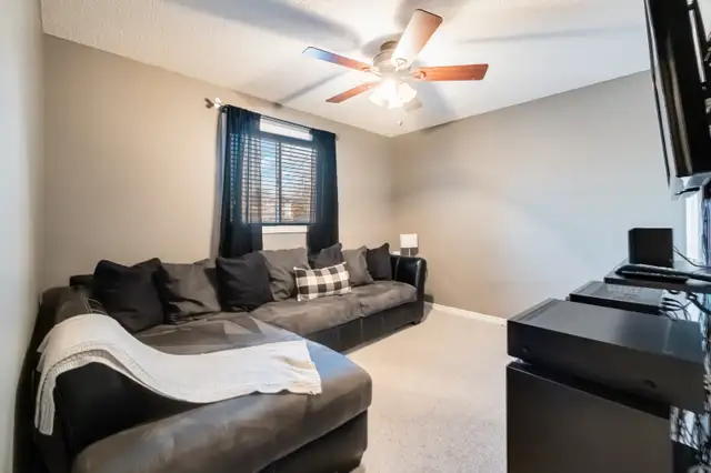 House for Sale by Owner in Houses for Sale in St. Catharines - Image 12