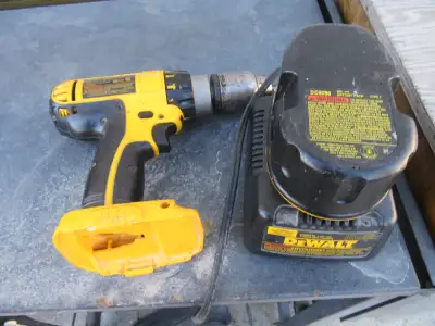 18 VOLT DEWALT DRILL & CHARGER, View more