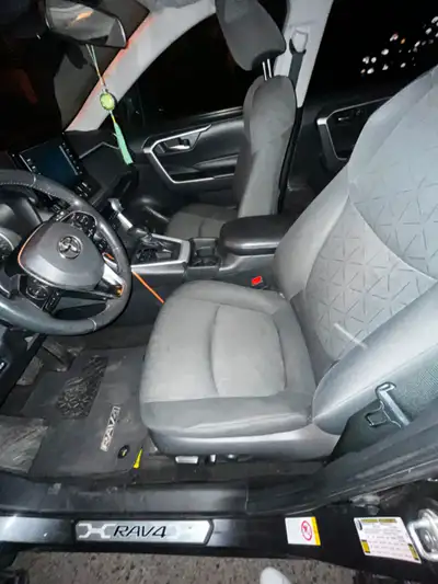 Description 2019 Toyota RAV4 XLE – Mostly Highway KMs – One Owner Underground Parking Toronto, ON $2...