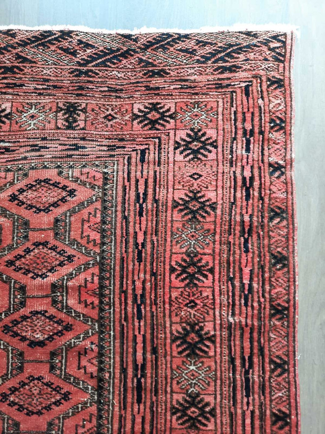 Persian Rug in Rugs, Carpets & Runners in City of Toronto - Image 3