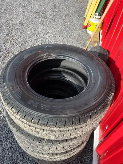 New tires, 225x75 R16 off of a 2025 Promaster. Approx 42km on tires.