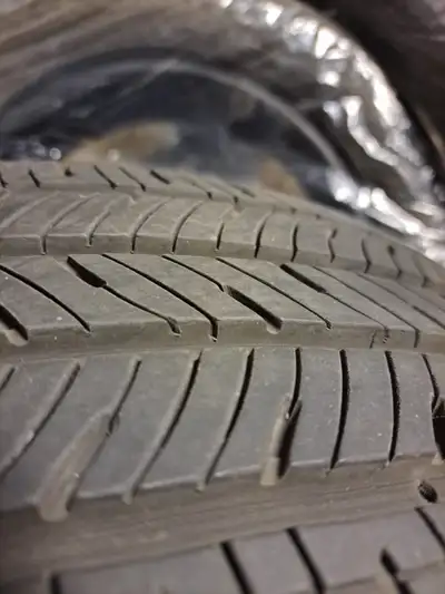 USED FOR 2 SEASONS, UPGRADED RIM SIZE SO CAN NO LONGER USE IT. PICKUP IN PICKERING. SOLUS BRAND TIRE...