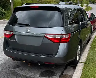2012 Odyssey 8 seater. Around 280k. Runs great. Grey color Accident free Just replaced the alternato...