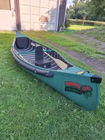 Sportspal Canoe 12 foot long, pointed back BRAND NEW, has not seen water Green With foam seats, padd...