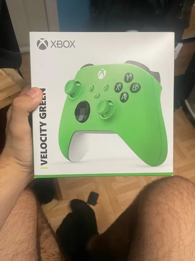 manette Xbox neuf in Older Generation in City of Montréal - Image 2