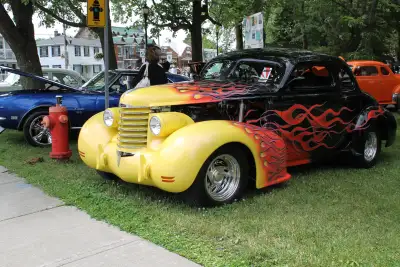 1937 Olds - Modele Business Coupe 5 windows - Moteur V8 (502 cc) - Freins à disque aux 4 roues - Mag...