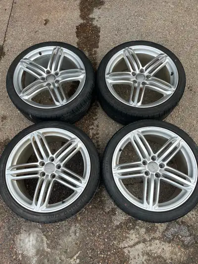 Bought them about a year ago I’m now upgrading cars They come with zeetex hp3000 vfm summer tires si...