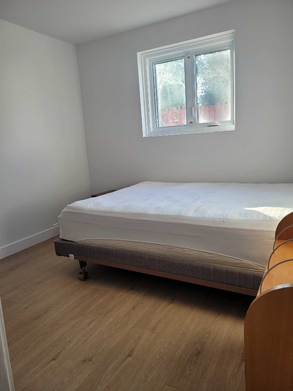 Chambre à louer dans un 4 et demi — photo 2
