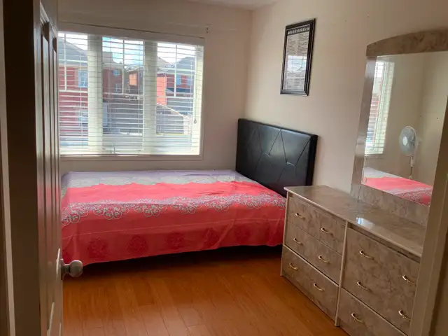 Rooms for rent63804735810691122