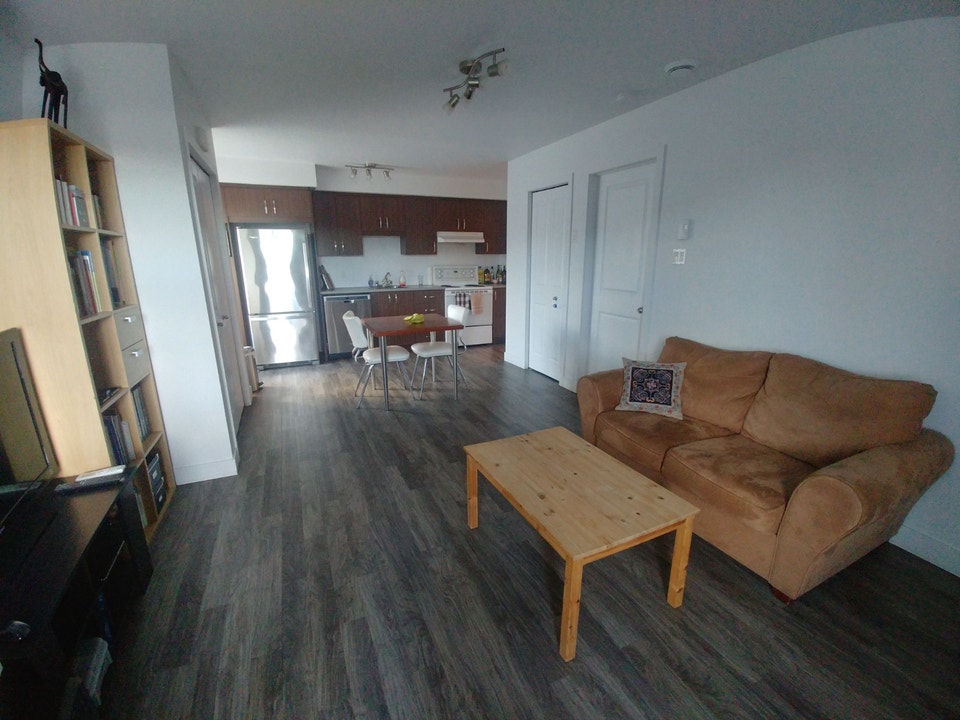Beau 3 1/2 à louer, près de tous les services! 5