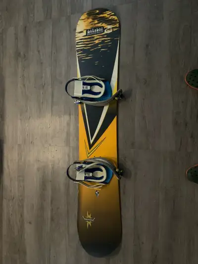 Plusieurs Snowboards + Bottes à bas prix + Sacs, View more