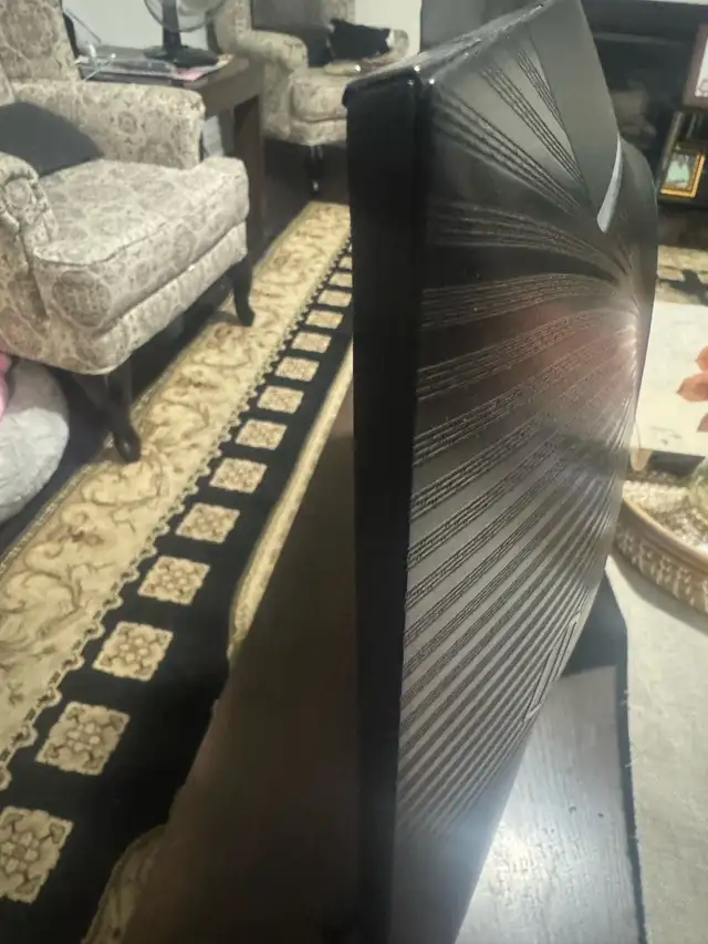 Samsung Monitor LC32G55TQWNXZA 32 inch WQHD 144HZ 1MS in Monitors in Mississauga / Peel Region - Image 4