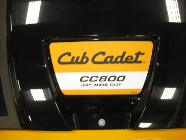 CUB CADET CC 800 LAWN MOWER set up ready to go . in Lawnmowers & Leaf Blowers in Kitchener / Waterloo - Image 4