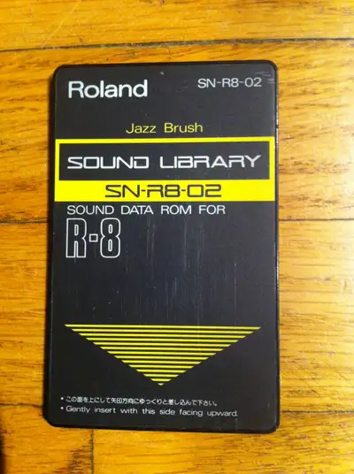 ROLAND R8 JAZZ Brush + U-110 Orchestral Winds Sound Cards +SRAM, View more